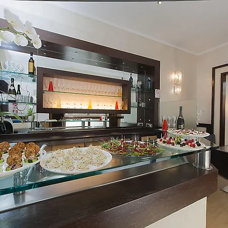 Yes Boutique 3* רומא