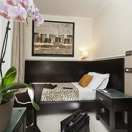 Yes Boutique Hotell 3*